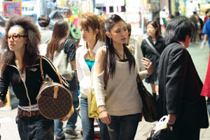 ����땶�ʐ^�W�uIDOLS�v