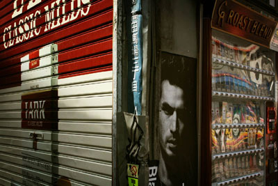 �n�Ӊp���ʐ^�W�w�����āA�D���ȊX�x